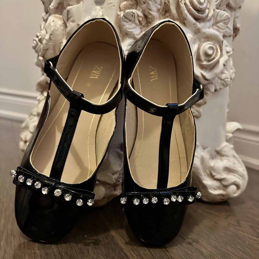 Zara flats embellishment